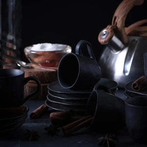 Xícara de Café Orgânico Preto Matte Com Pires Porto Brasil