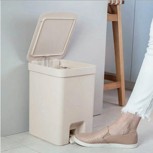 Lixeira com pedal Ou 12L Linha Trium