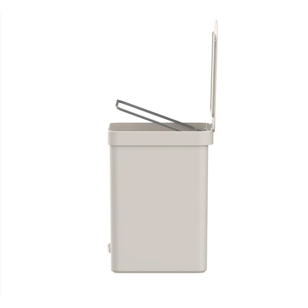 Lixeira com pedal Ou 12L Linha Trium